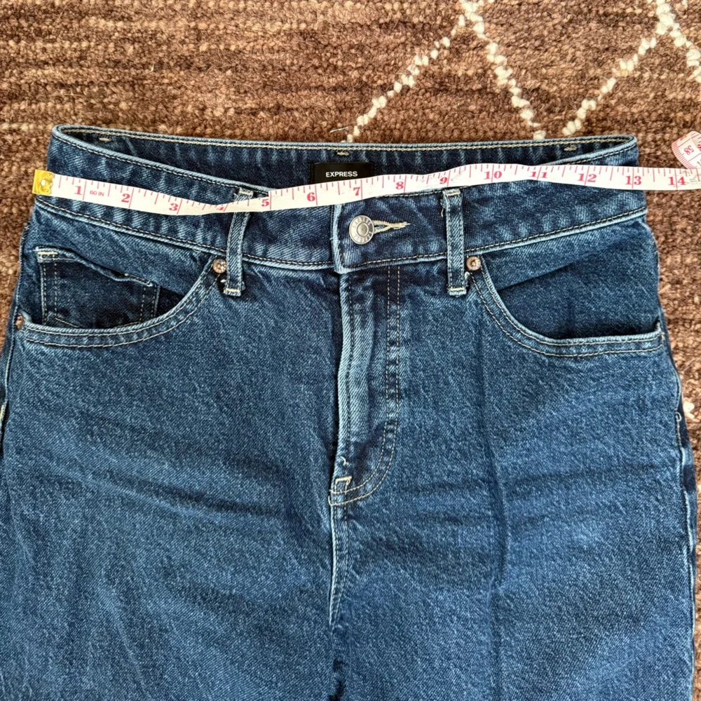 Express High Rise Cropped Denim Jeans - Picture 3 of 4